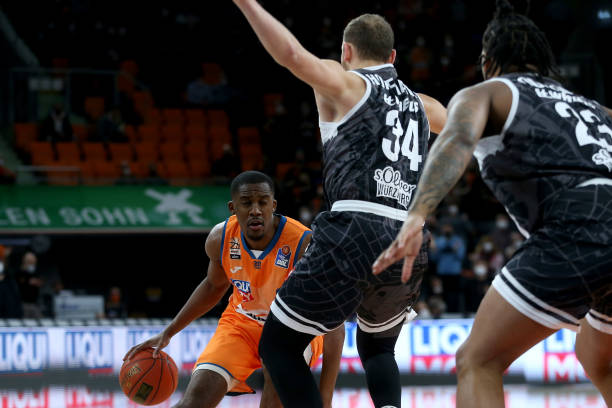 三分球一直 三分球一直